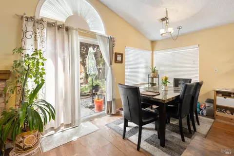 Dining - 154 Hawk Ct, Vacaville, CA 95687 photo 1 of 1