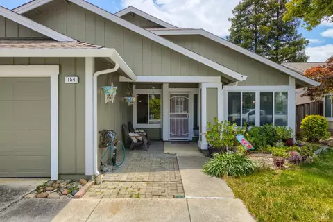 Exterior - 154 Hawk Ct, Vacaville, CA 95687 photo 4 of 7