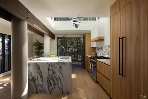 238 Summit Dr, Corte Madera, CA 94925
