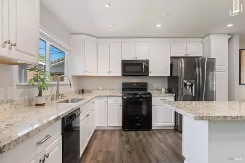 190 Olympic Cir, Vacaville, CA 95687 photo 11