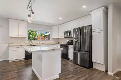190 Olympic Cir, Vacaville, CA 95687 photo 9