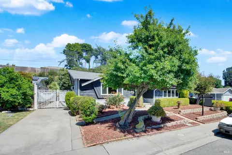 Exterior - 362 Deanza Dr, Vallejo, CA 94589 photo 3 of 20