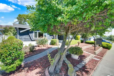 Exterior - 362 Deanza Dr, Vallejo, CA 94589 photo 5 of 20