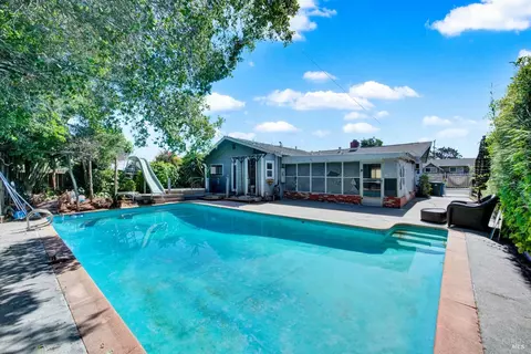 Exterior - 362 Deanza Dr, Vallejo, CA 94589 photo 10 of 20
