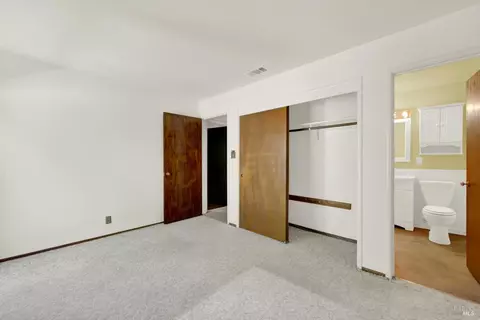 Bedroom - 362 Deanza Dr, Vallejo, CA 94589 photo 9 of 10