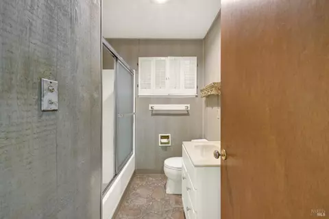 Bath - 362 Deanza Dr, Vallejo, CA 94589 photo 1 of 4