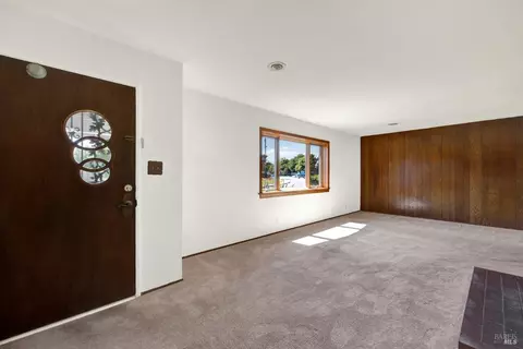 Living - 362 Deanza Dr, Vallejo, CA 94589 photo 3 of 10