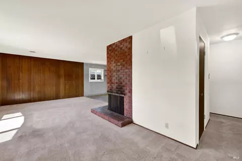 Living - 362 Deanza Dr, Vallejo, CA 94589 photo 1 of 10