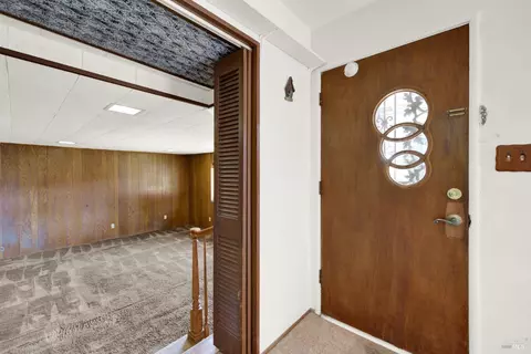 Entry Way - 362 Deanza Dr, Vallejo, CA 94589 photo 2 of 2
