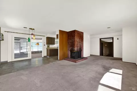 Living - 362 Deanza Dr, Vallejo, CA 94589 photo 7 of 10