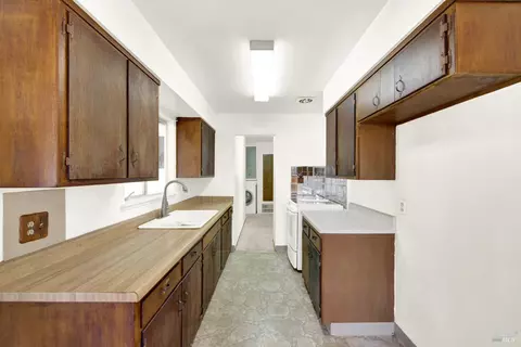 Kitchen - 362 Deanza Dr, Vallejo, CA 94589 photo 1 of 3