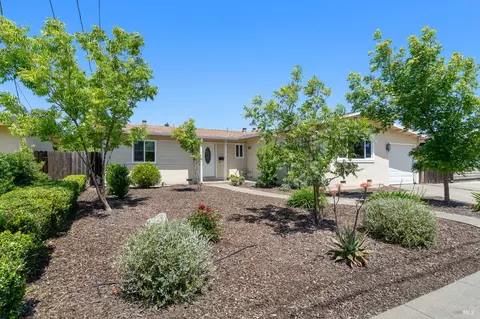 810 Laguna St, Napa, CA 94558
