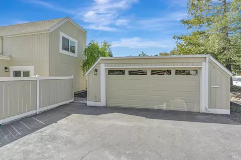 2589 Topaz Dr, Novato, CA 94945