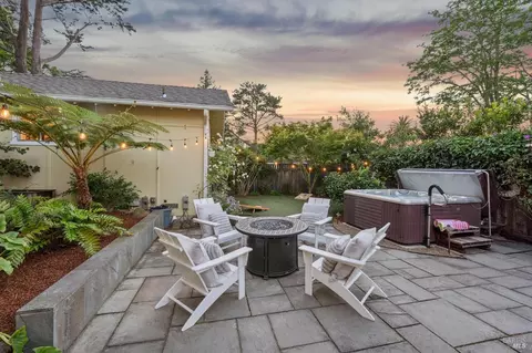 Exterior - 215 Chapman Dr, Corte Madera, CA 94925 photo 6 of 23