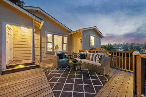 Exterior - 215 Chapman Dr, Corte Madera, CA 94925 photo 22 of 23