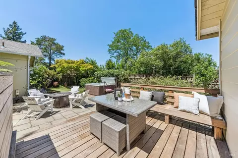 Exterior - 215 Chapman Dr, Corte Madera, CA 94925 photo 3 of 23