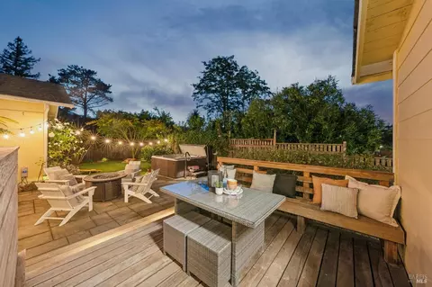 Exterior - 215 Chapman Dr, Corte Madera, CA 94925 photo 9 of 23