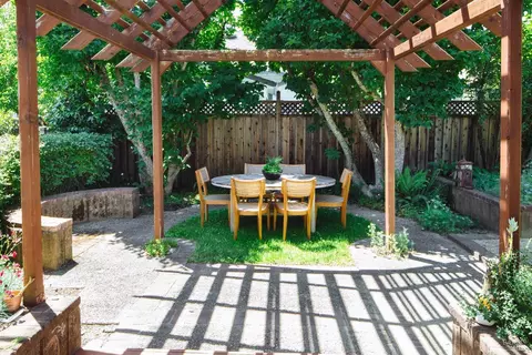 Exterior - 210 W 3rd St, Cloverdale, CA 95425 photo 6 of 19