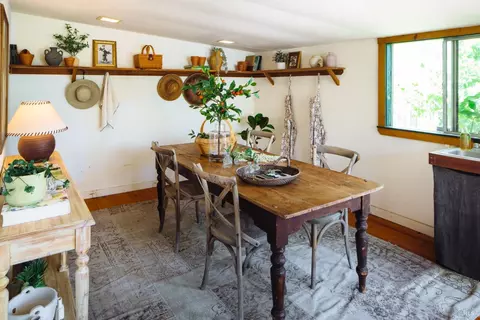 Dining - 210 W 3rd St, Cloverdale, CA 95425 photo 3 of 3