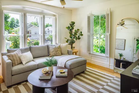Living - 210 W 3rd St, Cloverdale, CA 95425 photo 1 of 3