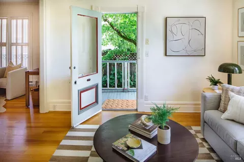 Entry Way - 210 W 3rd St, Cloverdale, CA 95425 photo 1 of 5