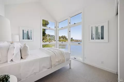 Bedroom - 4200 Paradise Dr, Tiburon, CA 94920 photo 7 of 9