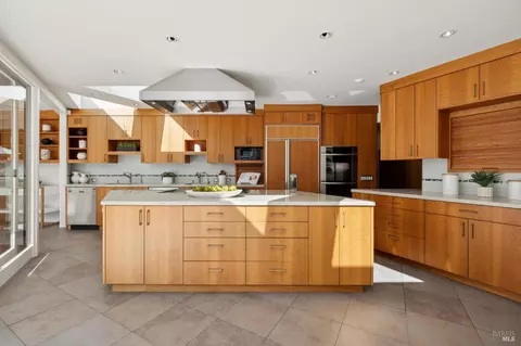 Kitchen - 4200 Paradise Dr, Tiburon, CA 94920 photo 1 of 4