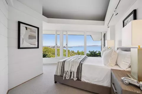 Bedroom - 4200 Paradise Dr, Tiburon, CA 94920 photo 4 of 9