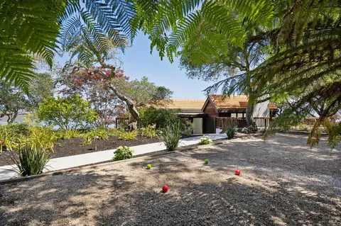 Exterior - 4200 Paradise Dr, Tiburon, CA 94920 photo 5 of 16