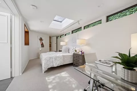 Bedroom - 4200 Paradise Dr, Tiburon, CA 94920 photo 5 of 9