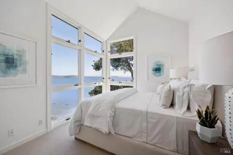 Bedroom - 4200 Paradise Dr, Tiburon, CA 94920 photo 6 of 9