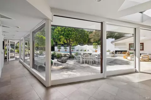 Entry Way - 4200 Paradise Dr, Tiburon, CA 94920 photo 4 of 4