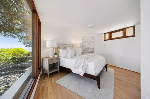 Bedroom - 4200 Paradise Dr, Tiburon, CA 94920 photo 9 of 9