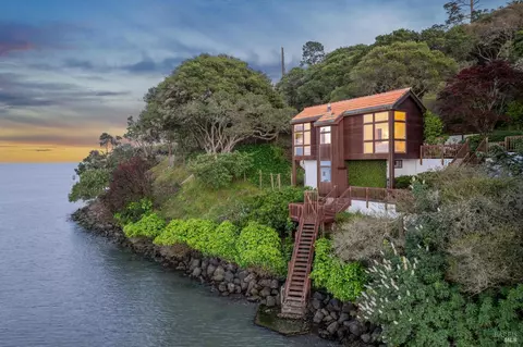 View/Area - 4200 Paradise Dr, Tiburon, CA 94920 photo 3 of 4
