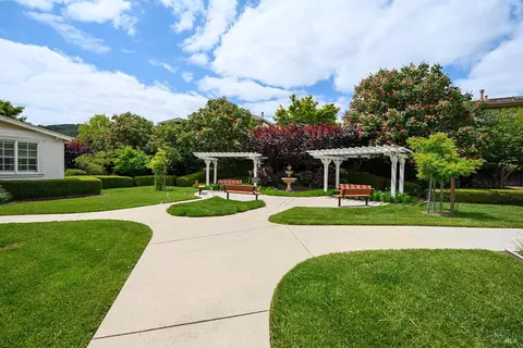 12 Oak Grove Dr #103, Novato, CA 94949