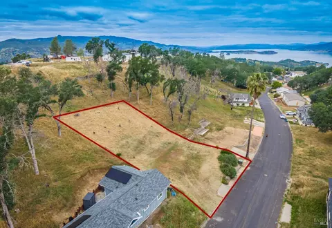 1093 Headlands Dr, Napa, CA 94558