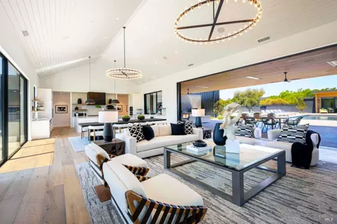 20742 Denmark Ct, Sonoma, CA 95476