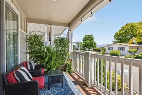 302 Robert Way, Napa, CA 94558 photo 4