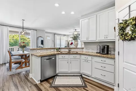 302 Robert Way, Napa, CA 94558 photo 10