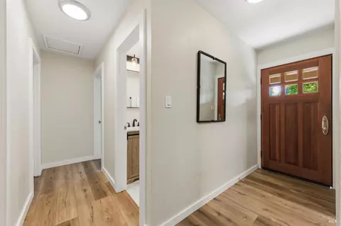 Entry Way - 26 Queens Ct, Napa, CA 94558 photo 1 of 2