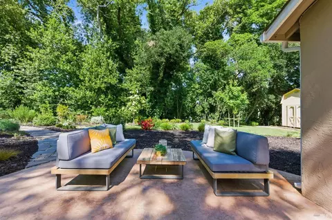 Exterior - 26 Queens Ct, Napa, CA 94558 photo 6 of 14
