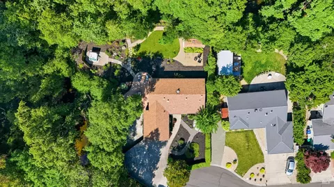 View/Area - 26 Queens Ct, Napa, CA 94558 photo 1 of 6