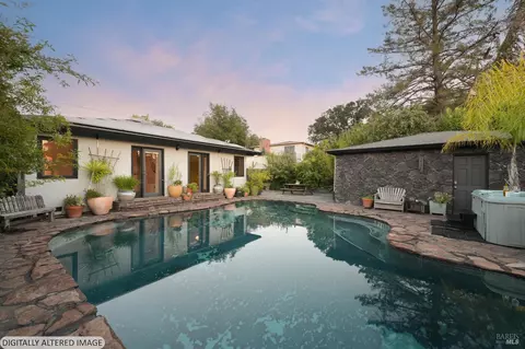 2111 Humboldt St, Santa Rosa, CA 95404
