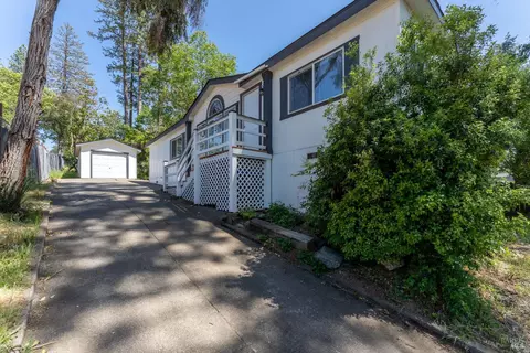 1221 Magnolia St, Willits, CA 95490