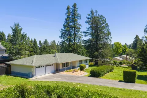 6830 Giusti Rd, Forestville, CA 95436