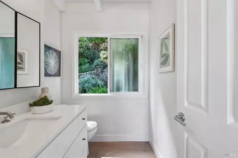 Bath - 69 Crescent Ave, Sausalito, CA 94965 photo 1 of 10