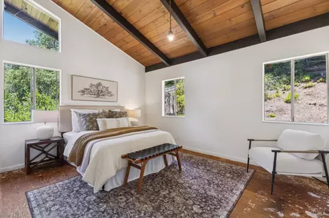 Bedroom - 1528 Summit Rd, Berkeley, CA 94708 photo 3 of 4