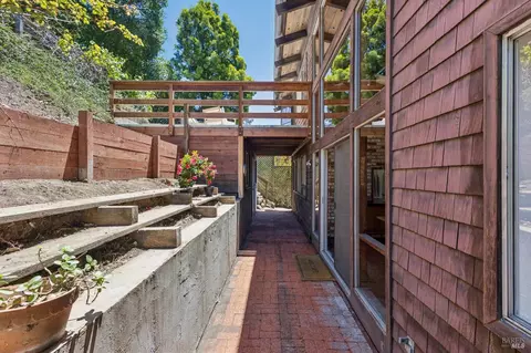 Exterior - 1528 Summit Rd, Berkeley, CA 94708 photo 10 of 13