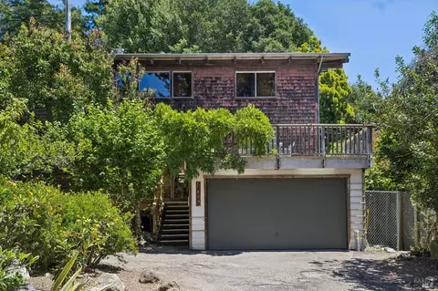 Exterior - 1528 Summit Rd, Berkeley, CA 94708 photo 2 of 13