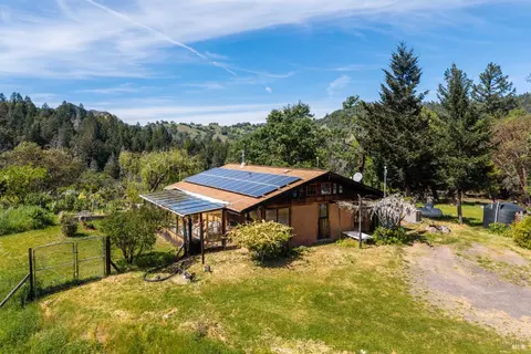 3751 Low Gap Rd, Ukiah, CA 95482